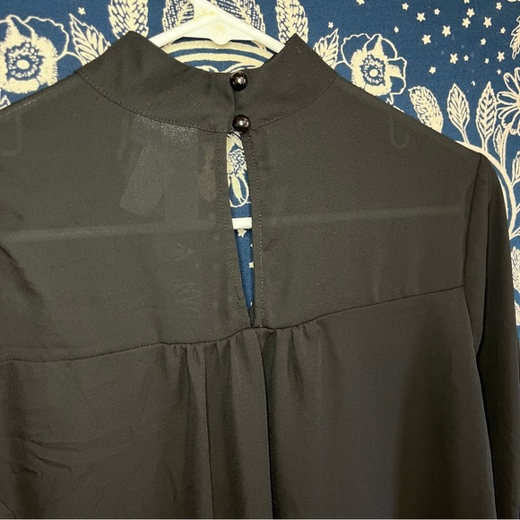 Blouse - Picture 5 of 6